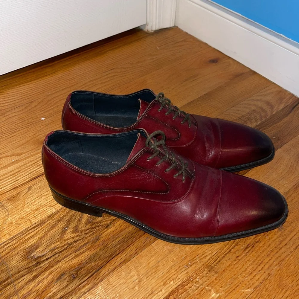 Red Oxfords by Jump  New York size 10 - Picture 3 of 3